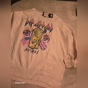 Womens XXL Def Leppard Animal Crew Swetshirt New 2XL